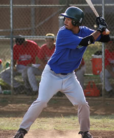 Ridge Carpenter goes to bat for Diamond Head in a game against St. Louis at Kaimuki High School. Photo by Byron Lee