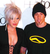 Pink, Carey Hart