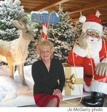 Cheryl Apo creates a winter wonderland at the Hale Koa Hotel