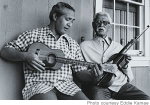 Eddie with his early mentor Sam Li'a Kalainaina