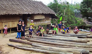 A group of refugee children take a break outdoors by their camp school. Photo by Jennifer Cavagnol.